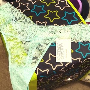 Gilligan&O'Malley bride thong